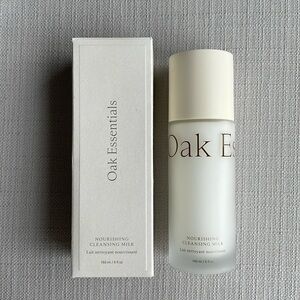 Oak Essentials Nourishing Cleansing Milk